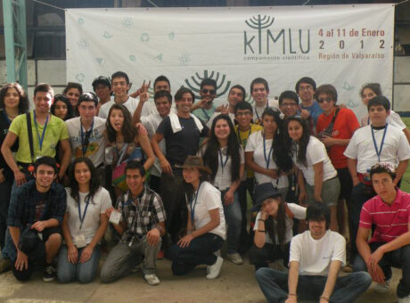 Imagen de grupo de Ciencia Joven en Bayer Kimlu